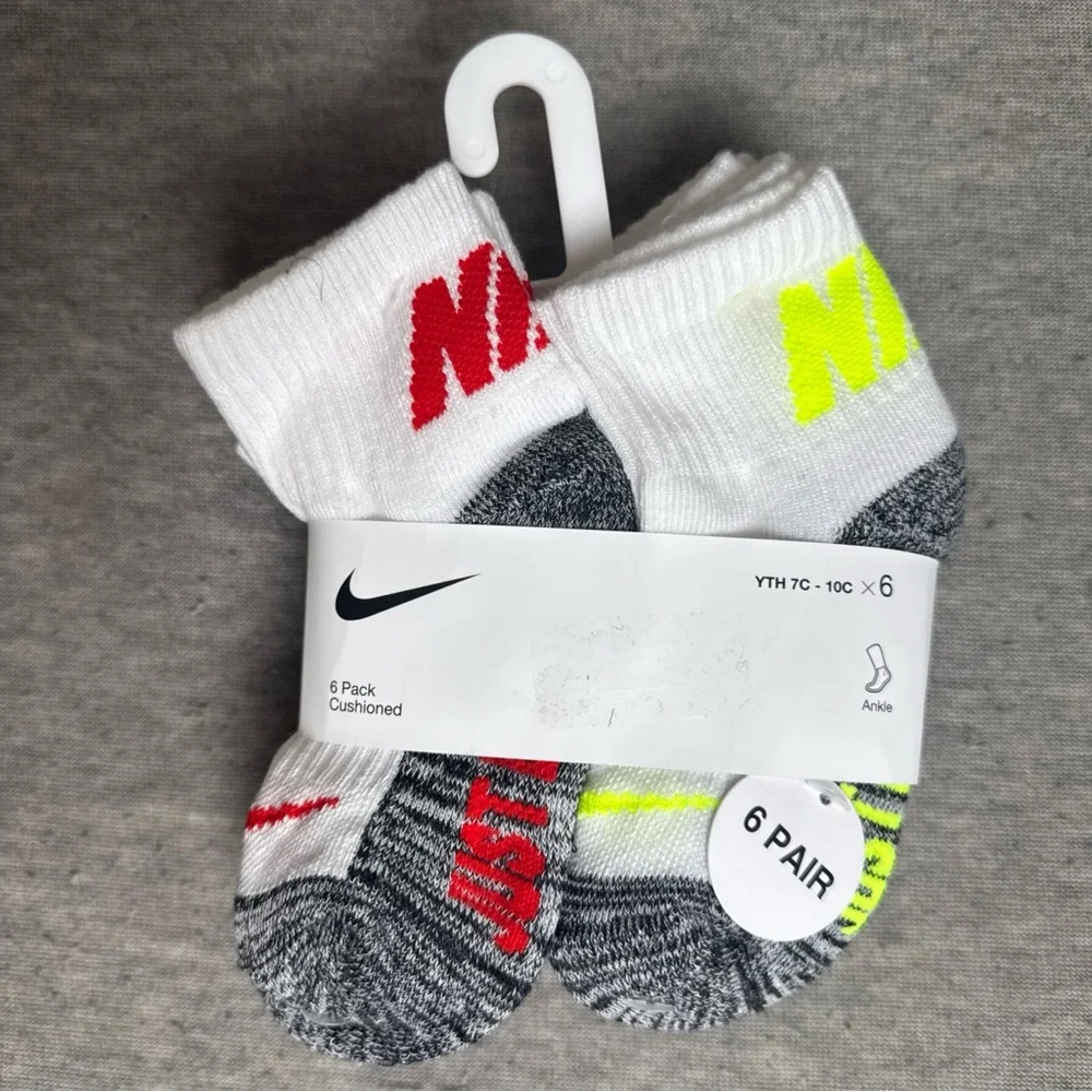 NIKE Boys‎ Socks Ankle Cushioned School Kids 6 Pair Shoe Size 7C-10C White Gray